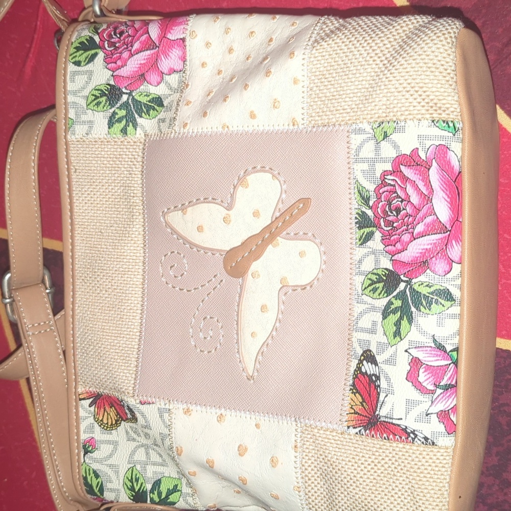GIANI BERNINI  Patchwork Floral Purse with a Butterfly